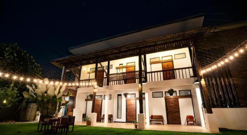 Croissant Hotel And Cafe Chiang Rai Exterior photo